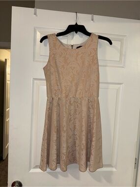 Heart Soul Beige Jacquard Lace Nude & White Fit-and-Flare Mini Dress - Size S ❤️